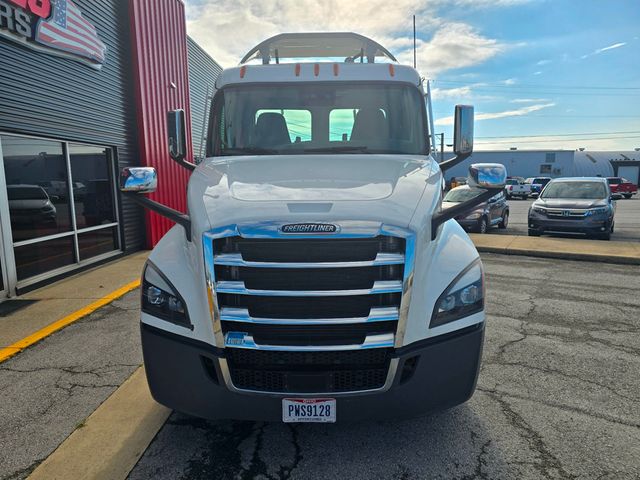 2022 Freightliner CA126SLP