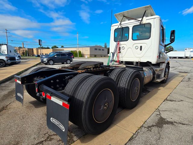 2022 Freightliner CA126SLP