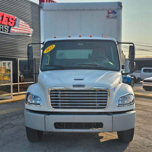 2023 Freightliner M2106