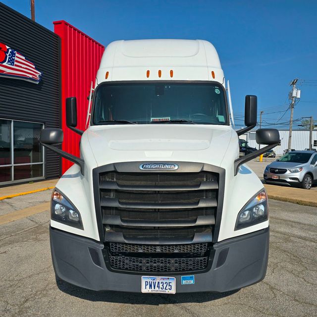 2020 Freightliner Cascadia 126