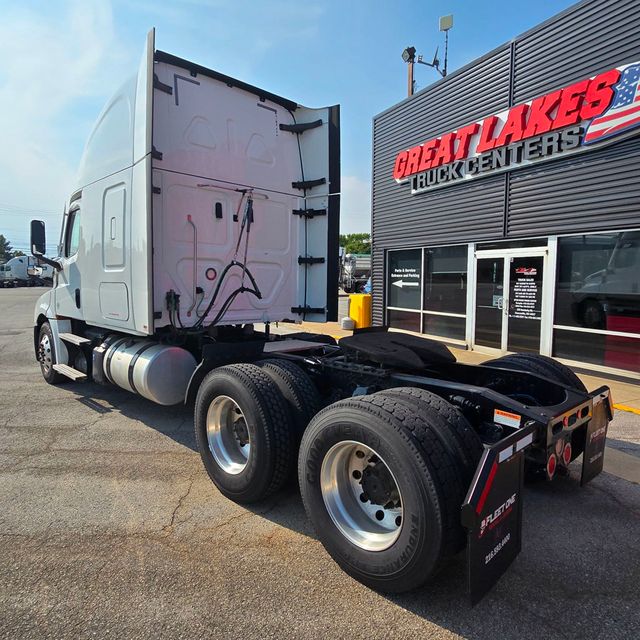 2020 Freightliner Cascadia 126