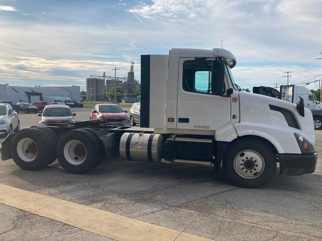 2018 Volvo VNL64T300