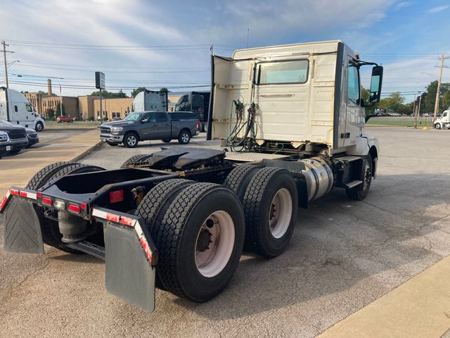 2018 Volvo VNL64T300