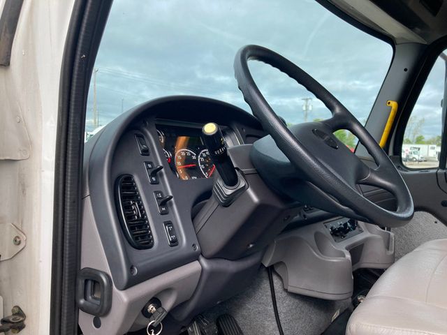 2020 Freightliner M2106