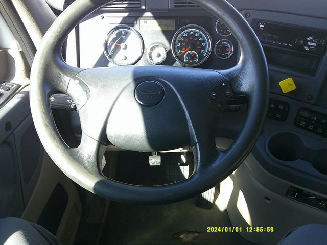 2018 Freightliner CASCADIA 125 DC