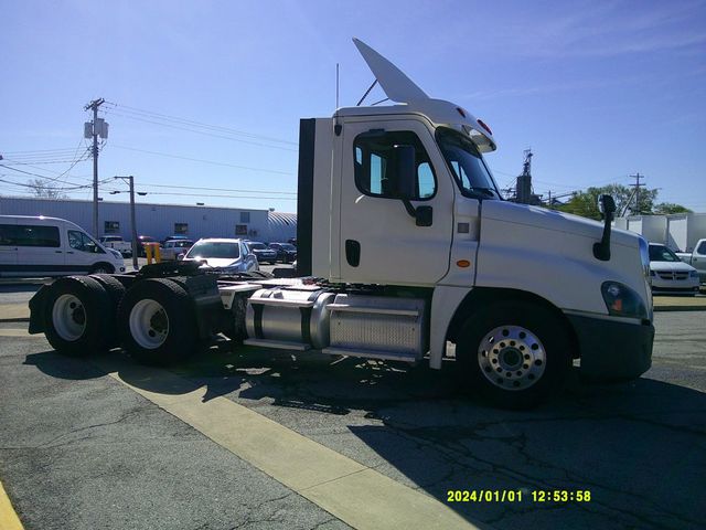 2018 Freightliner CASCADIA 125 DC