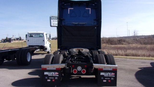 2024 Freightliner Cascadia