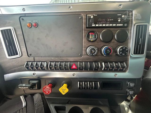 2025 Western Star 49X-8