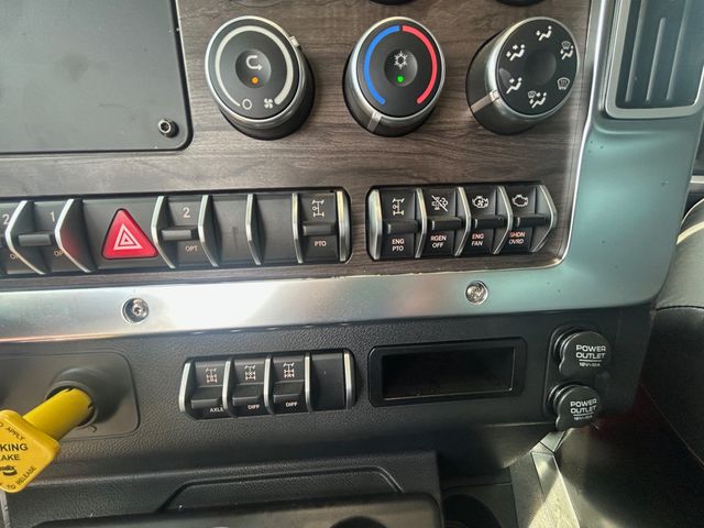 2025 Western Star 49X-15