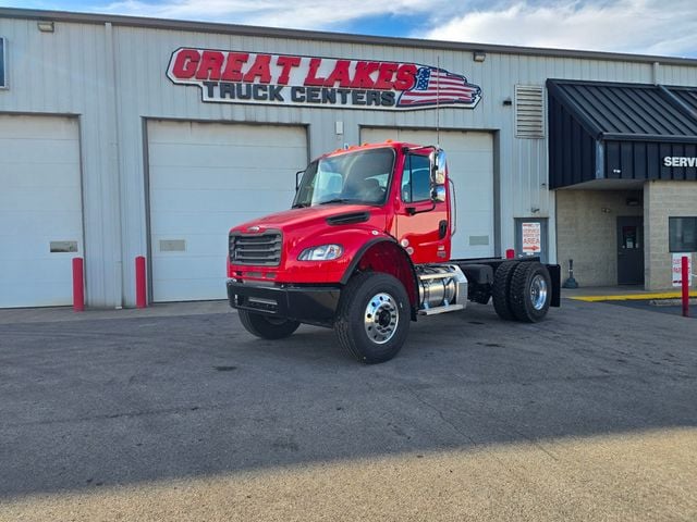 2025 Freightliner M2106