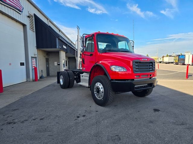 2025 Freightliner M2106