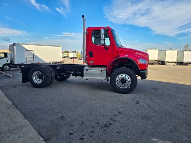 2025 Freightliner M2106