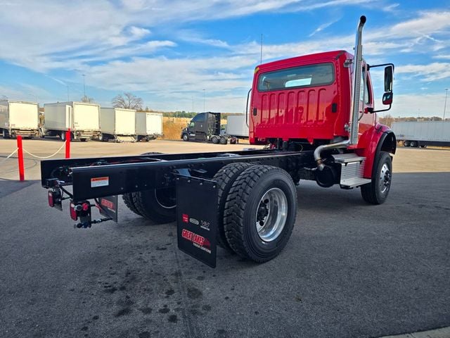 2025 Freightliner M2106