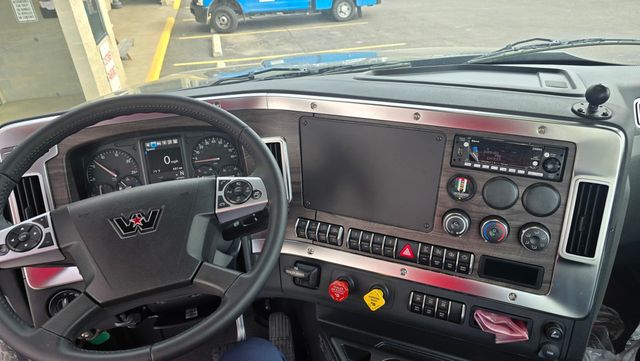 2025 Western Star 49X