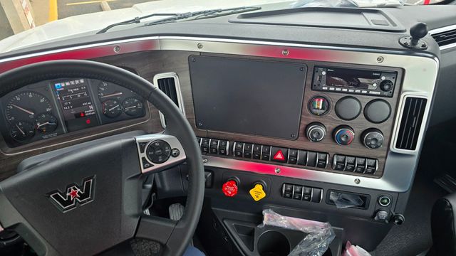 2025 Western Star 49X