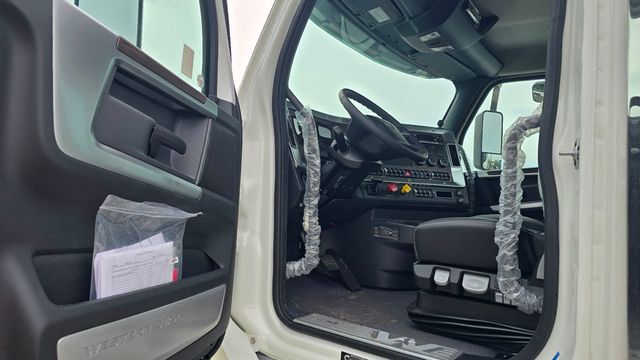 2025 Western Star 49X