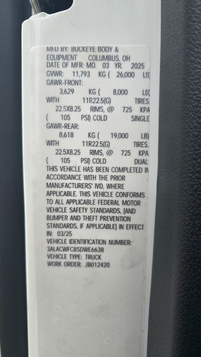 2025 Freightliner M2106