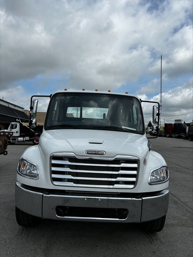 2026 Freightliner M2106