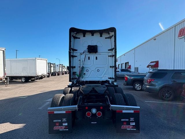 2026 Freightliner Cascadia-5
