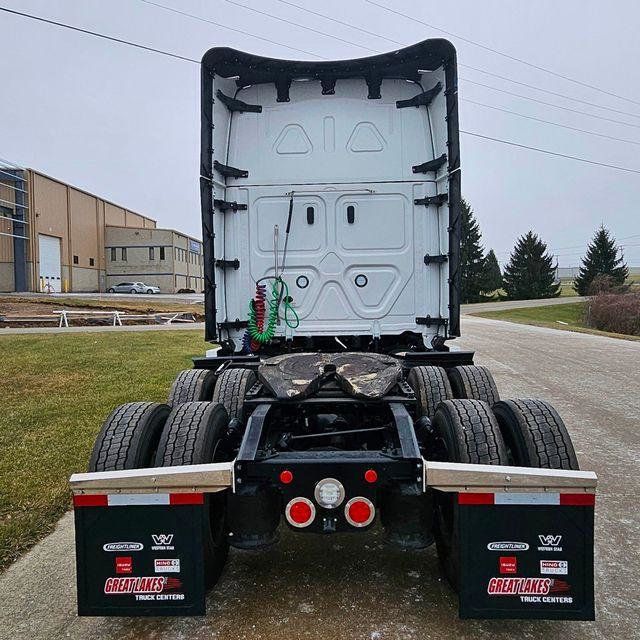 2026 Freightliner Cascadia-3