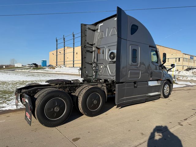 2021 Freightliner Cascadia-3