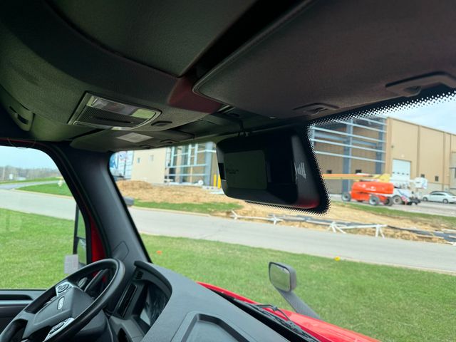 2020 Freightliner Cascadia-19