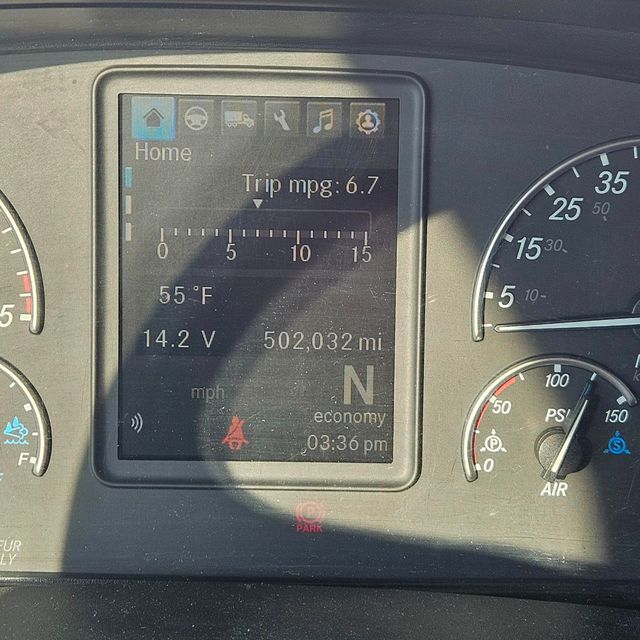 2020 Freightliner Cascadia-9