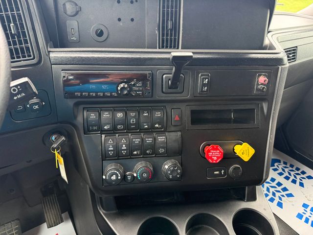 2019 International LT625-6