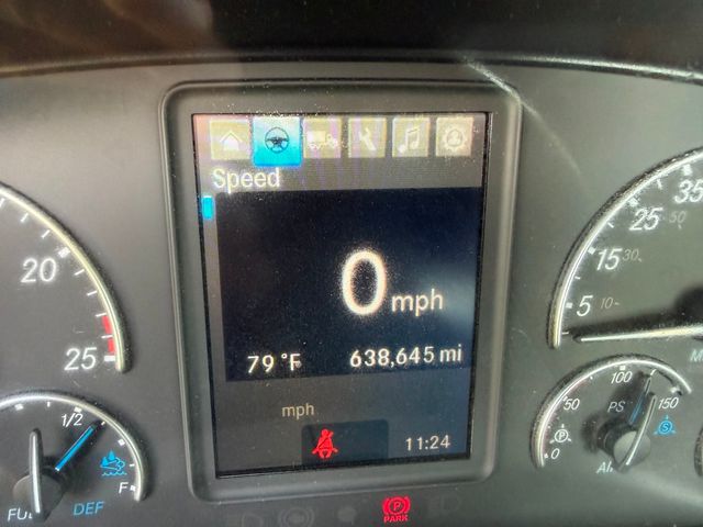 2021 Freightliner Cascadia-9