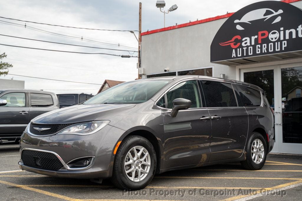 Chrysler Pacifica Touring FWD