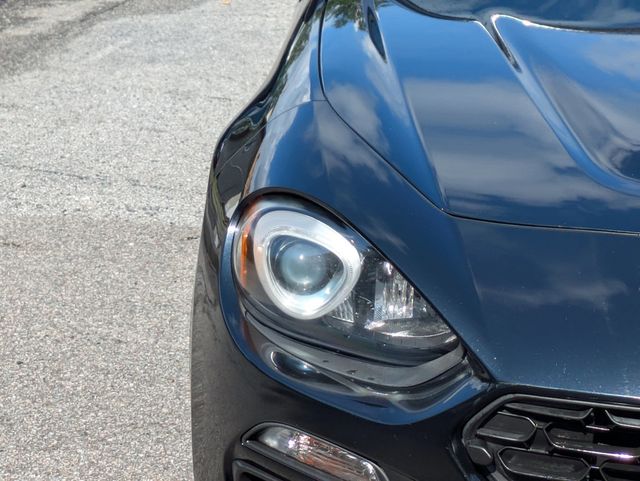 2017 FIAT 124 Spider Classica Convertible - 9