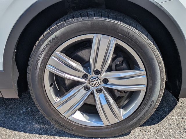 2018 Volkswagen Tiguan 2.0T SEL Premium FWD - 10