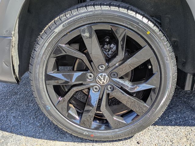 2022 Volkswagen Taos SE FWD - 11