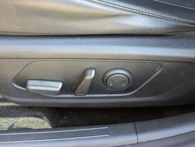 2021 Hyundai Elantra Limited IVT *Ltd Avail* Calypso Red at Payless Car Sales