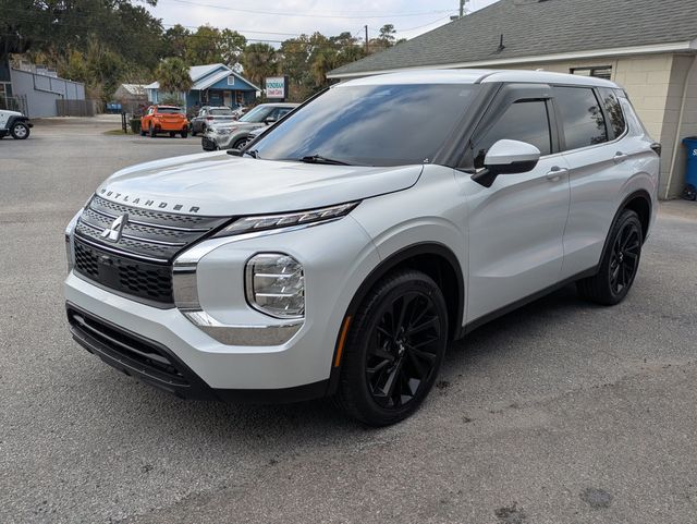 2022 Mitsubishi Outlander ES FWD - 7