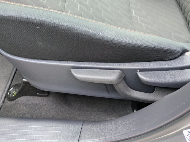 2024 Nissan Kicks SR FWD Boulder Gray Pearl at Robbins Nissan