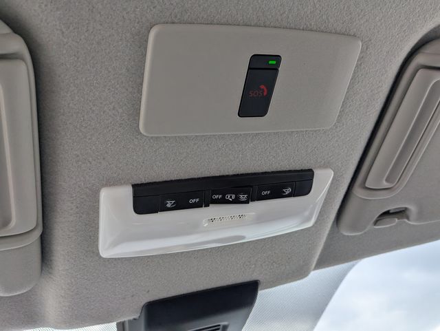 2024 Nissan Kicks SR FWD Boulder Gray Pearl at Robbins Nissan