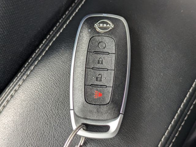 2024 Nissan Kicks SR FWD Boulder Gray Pearl at Robbins Nissan