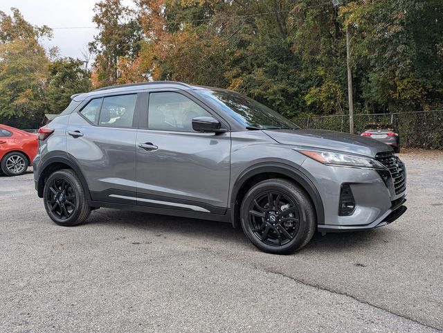 2024 Nissan Kicks SR FWD Boulder Gray Pearl at Robbins Nissan