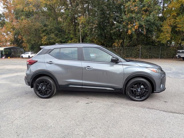 2024 Nissan Kicks SR FWD Boulder Gray Pearl at Robbins Nissan