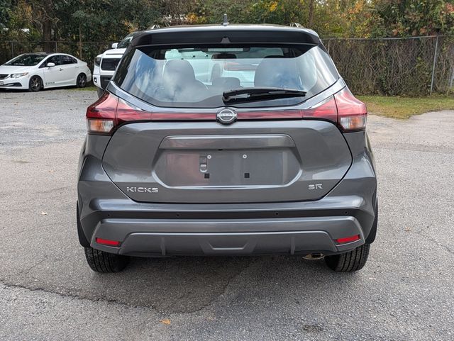 2024 Nissan Kicks SR FWD Boulder Gray Pearl at Robbins Nissan