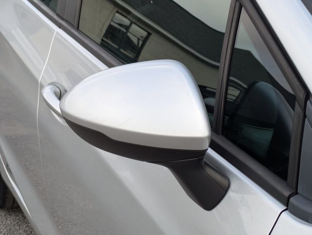 2019 Chevrolet CRUZE 4dr Hatchback LS - 11