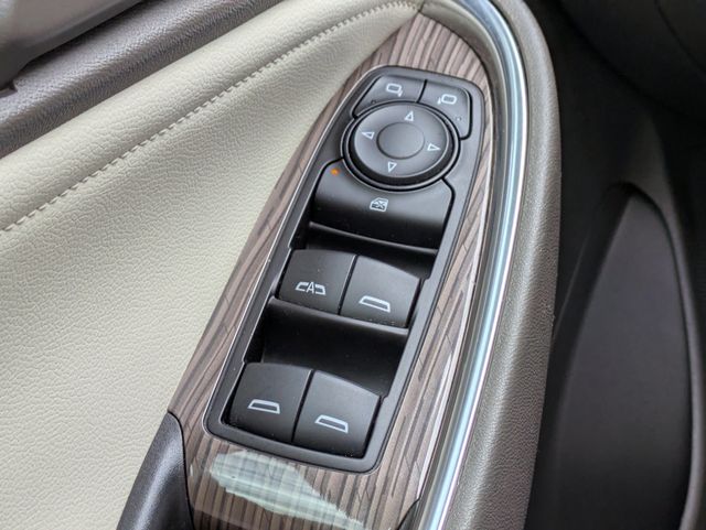 2020 Chevrolet Malibu 4dr Sedan LT Northsky Blue Metallic at Brad Windhams Used Cars