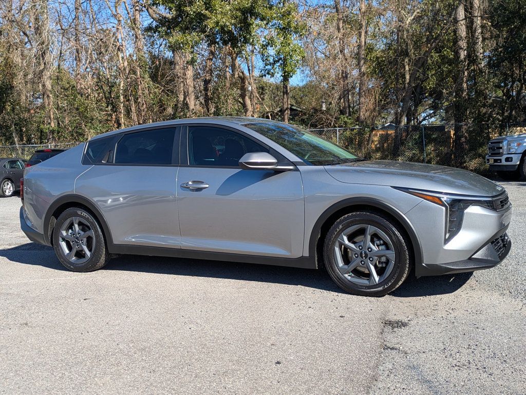2025 Kia K4 LXS FWD