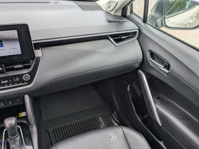 2023 Toyota Corolla Cross XLE 2WD White at Burns Kia