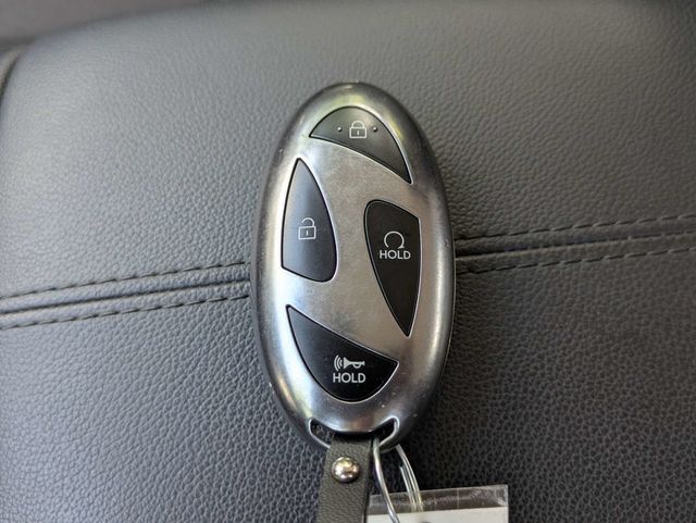2025 Hyundai Tucson  Hampton Gray at Burns Kia