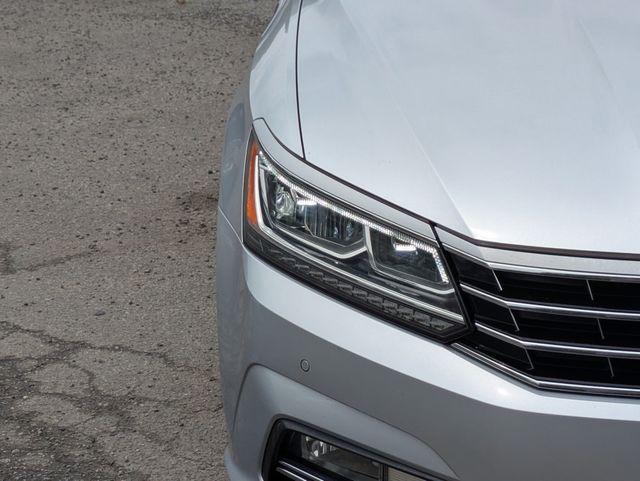 2018 Volkswagen Passat V6 SEL Premium DSG - 9