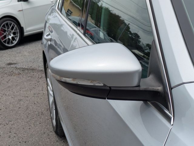 2018 Volkswagen Passat V6 SEL Premium DSG - 11
