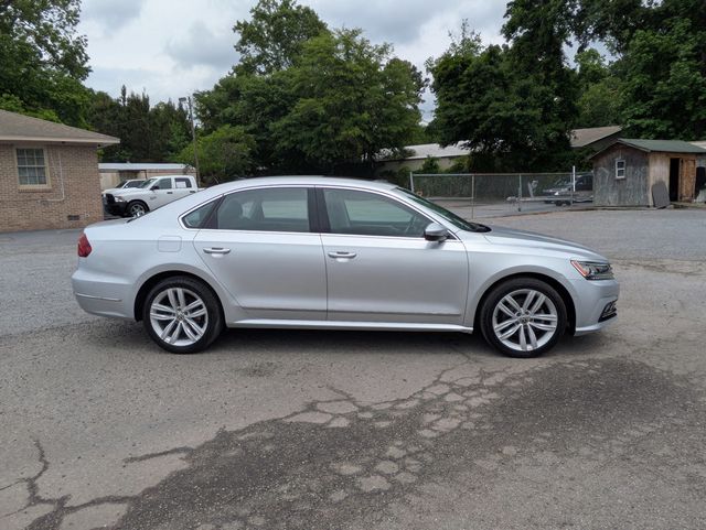2018 Volkswagen Passat V6 SEL Premium DSG - 2