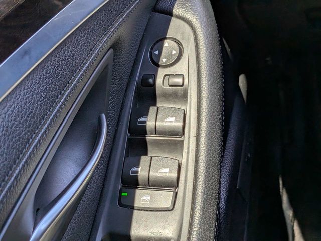 2014 BMW 5 Series 528i xDrive Black Sapphire Metallic at Right Choice Automotive